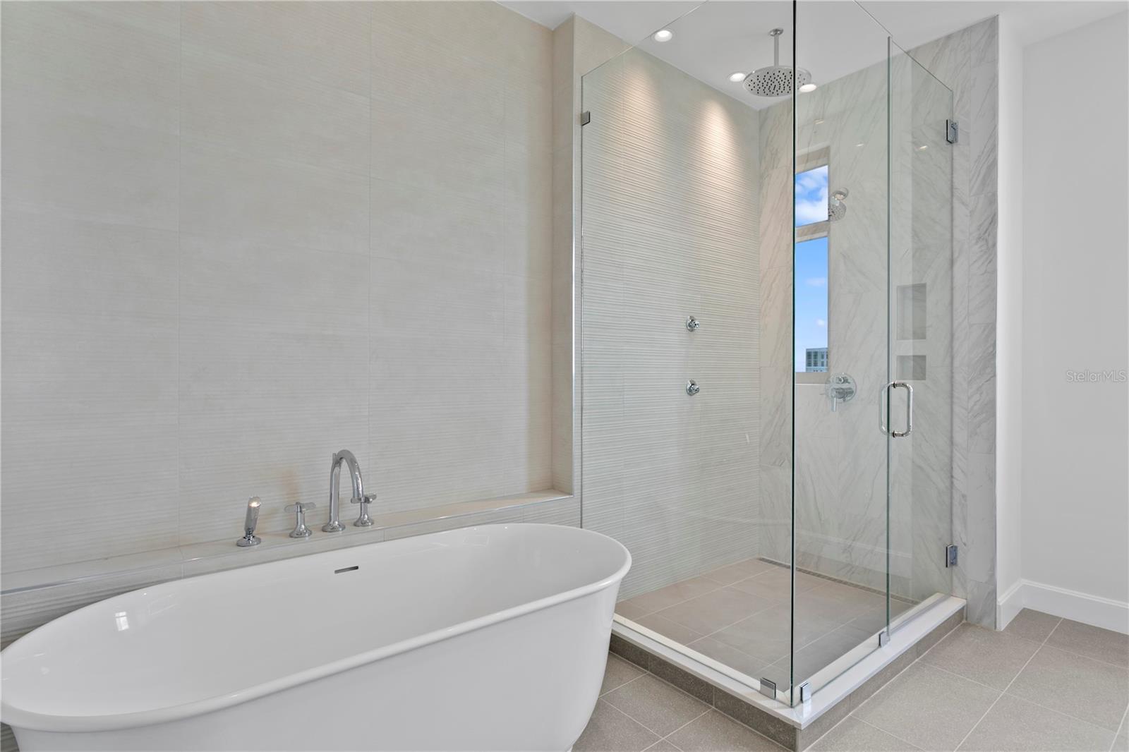 126 4TH Ave #1201 ST PETERSBURG, FL 33701