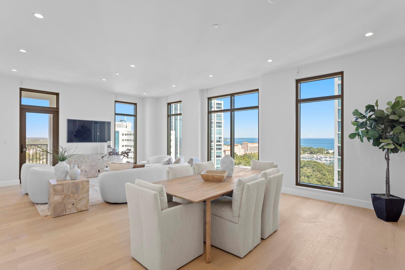 126 4TH Ave #1201 ST PETERSBURG, FL 33701