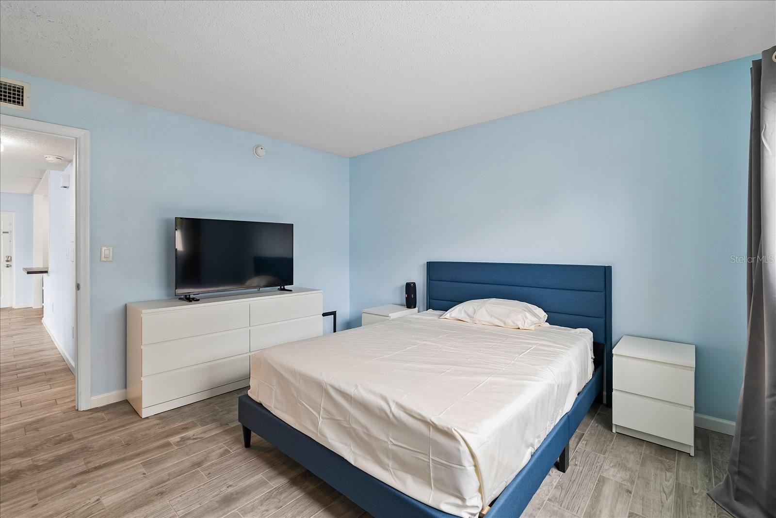 1860 MASSACHUSETTS Ave #101 ST PETERSBURG, FL 33703