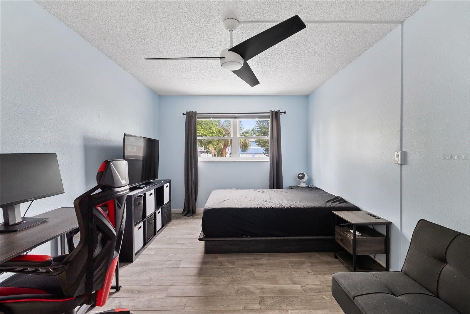 1860 MASSACHUSETTS Ave #101 ST PETERSBURG, FL 33703