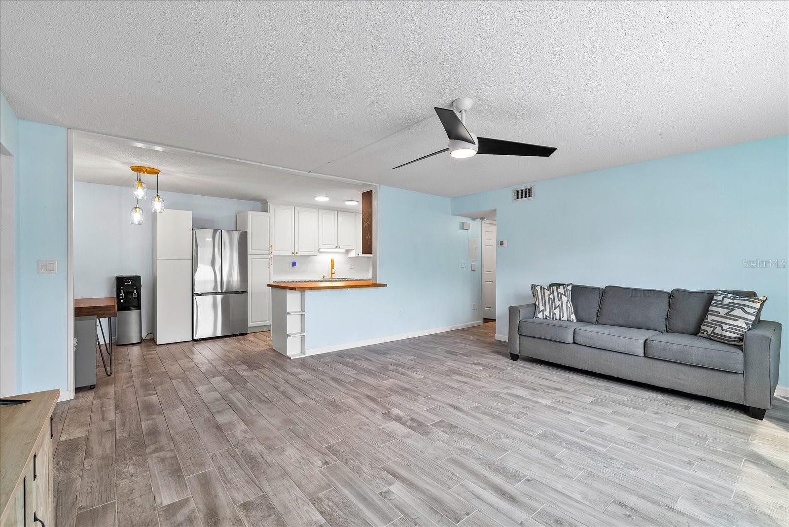 1860 MASSACHUSETTS Ave #101 ST PETERSBURG, FL 33703