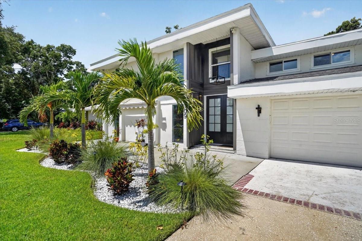 1709 ANASTASIA Way ST PETERSBURG, FL 33712