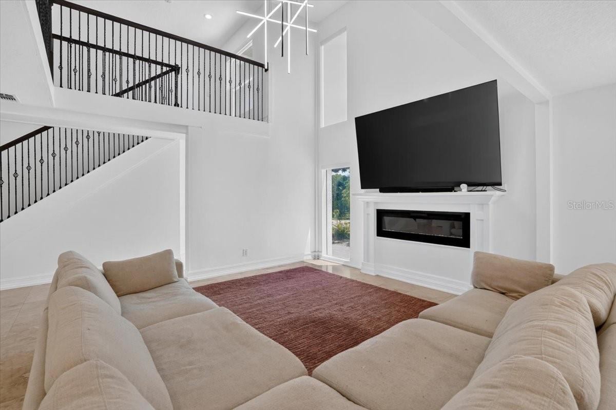 1709 ANASTASIA Way ST PETERSBURG, FL 33712