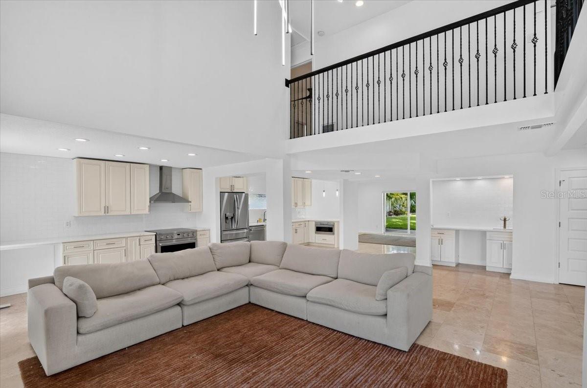 1709 ANASTASIA Way ST PETERSBURG, FL 33712