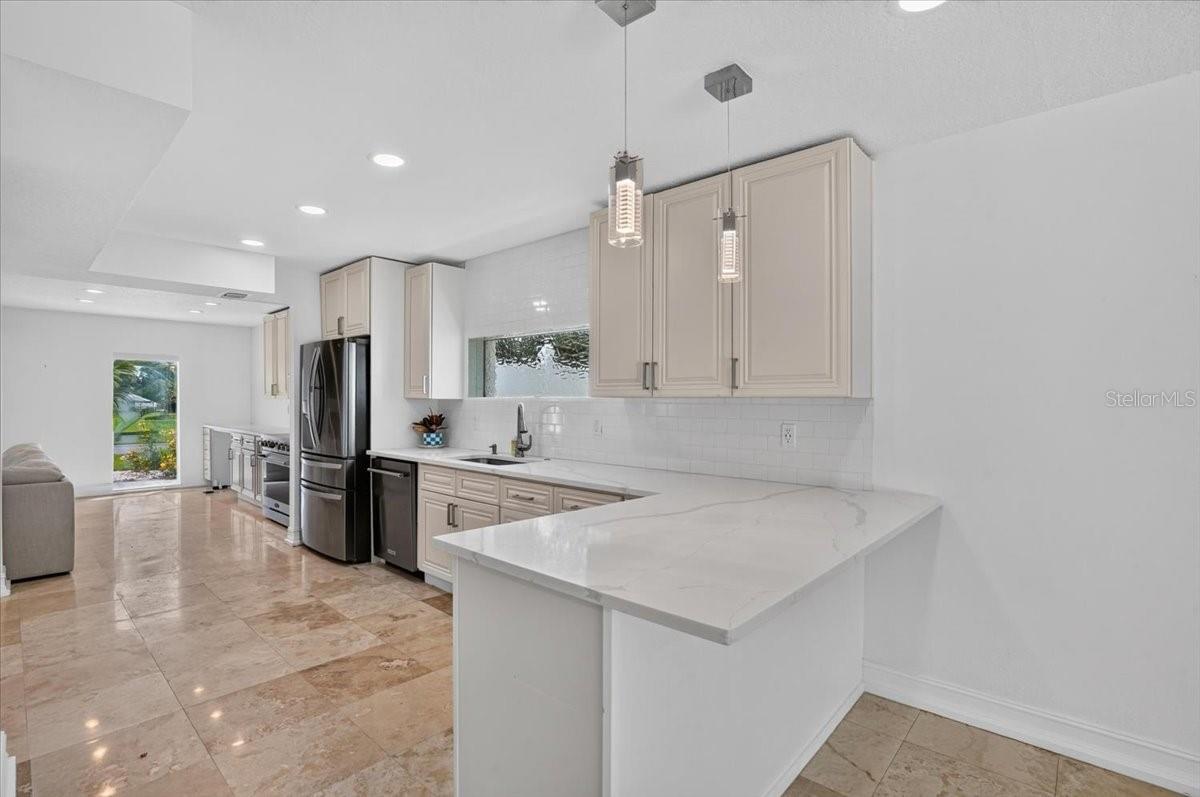 1709 ANASTASIA Way ST PETERSBURG, FL 33712