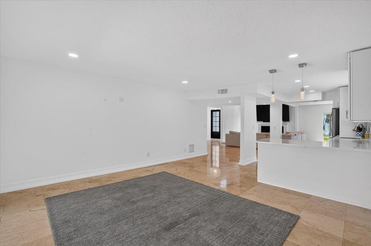 1709 ANASTASIA Way ST PETERSBURG, FL 33712