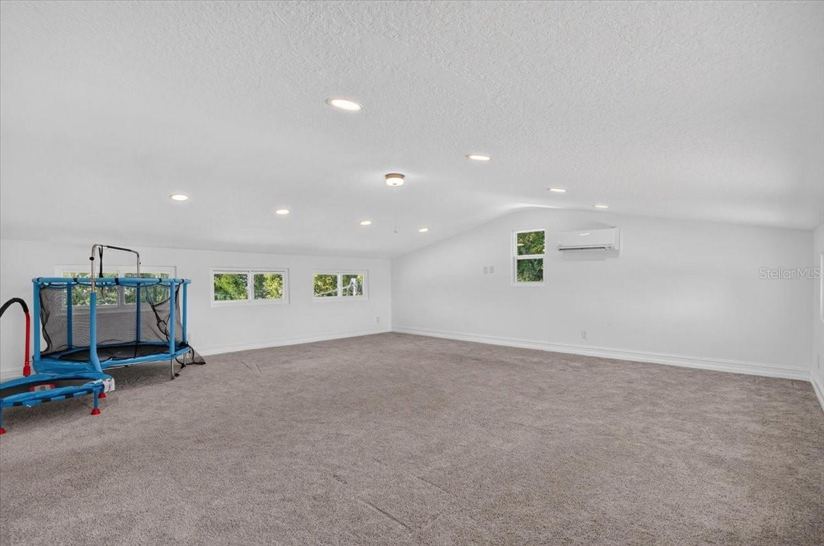 1709 ANASTASIA Way ST PETERSBURG, FL 33712
