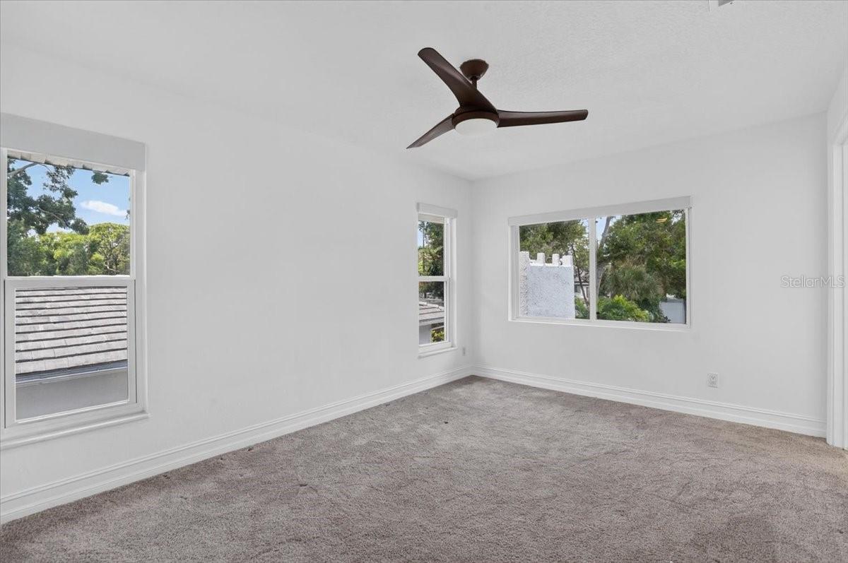 1709 ANASTASIA Way ST PETERSBURG, FL 33712