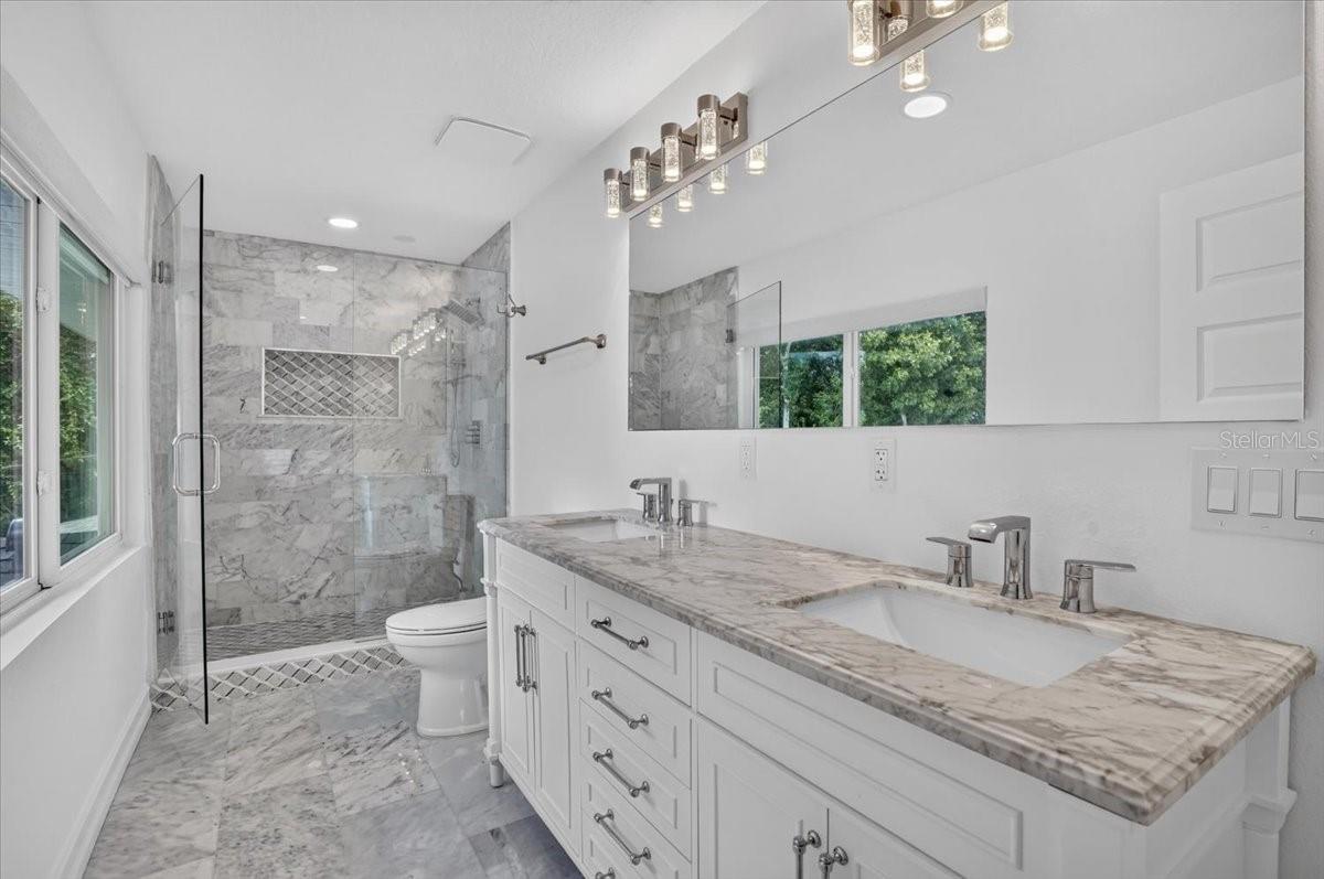 1709 ANASTASIA Way ST PETERSBURG, FL 33712
