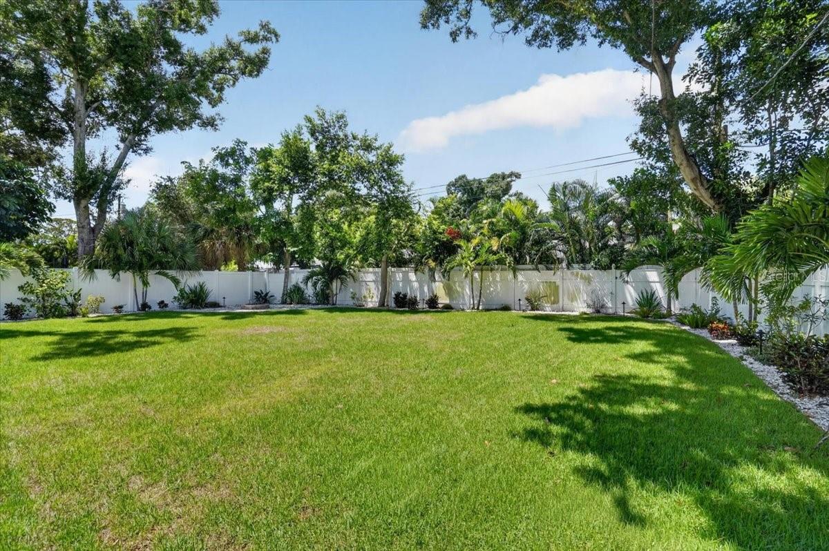 1709 ANASTASIA Way ST PETERSBURG, FL 33712