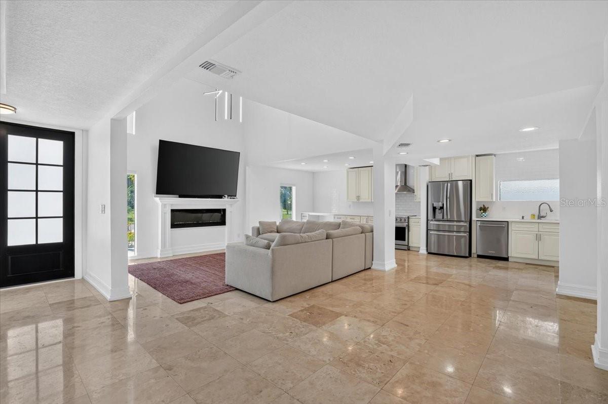1709 ANASTASIA Way ST PETERSBURG, FL 33712