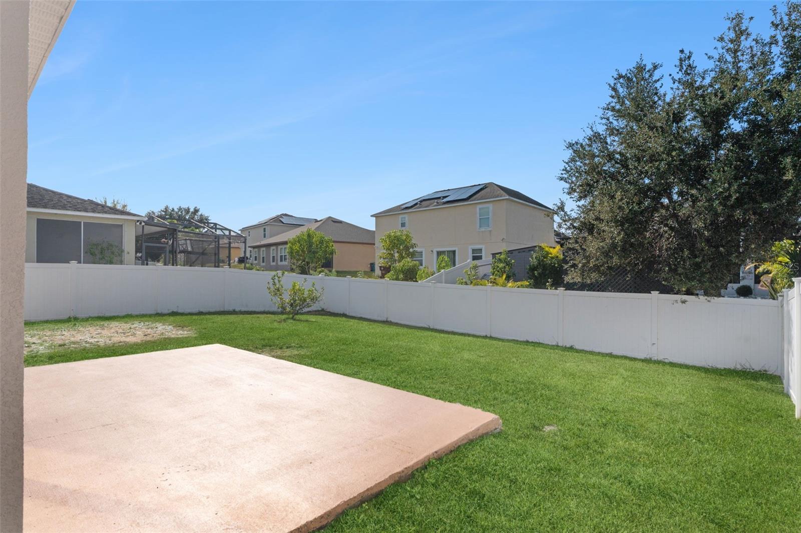 1038 SUFFRAGETTE Cir HAINES CITY, FL 33844