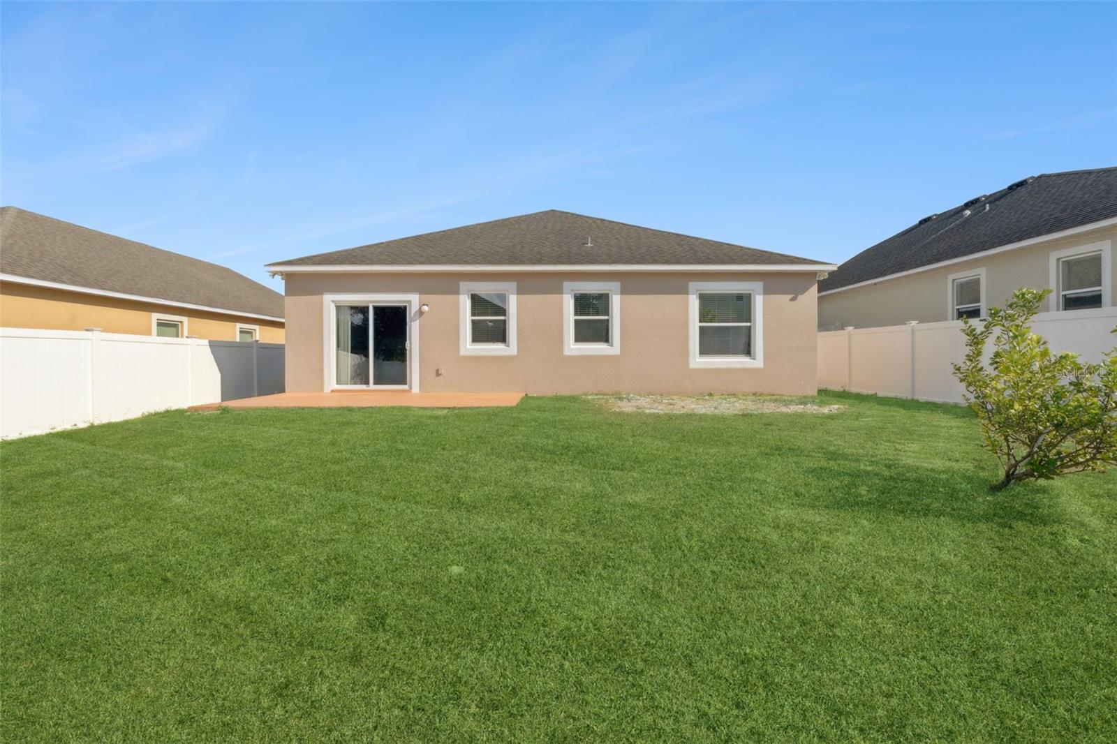 1038 SUFFRAGETTE Cir HAINES CITY, FL 33844