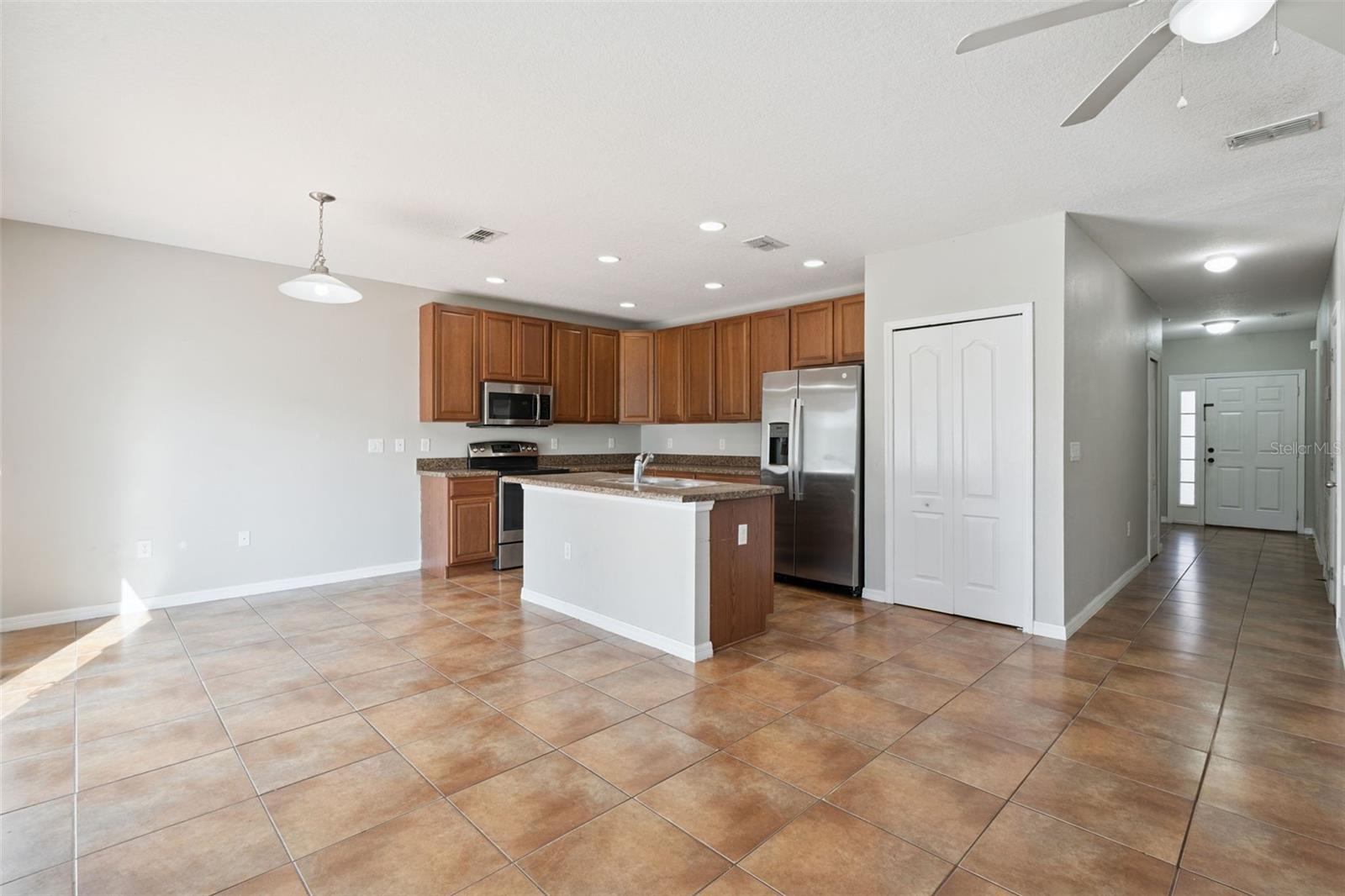 1038 SUFFRAGETTE Cir HAINES CITY, FL 33844