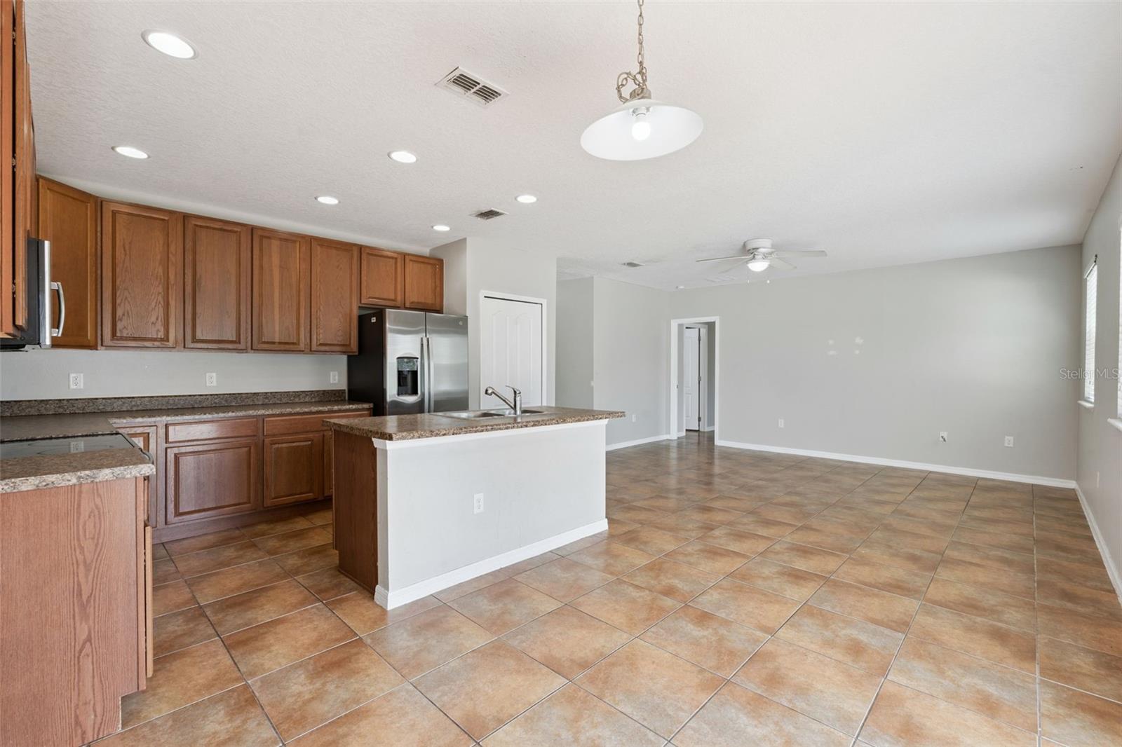 1038 SUFFRAGETTE Cir HAINES CITY, FL 33844