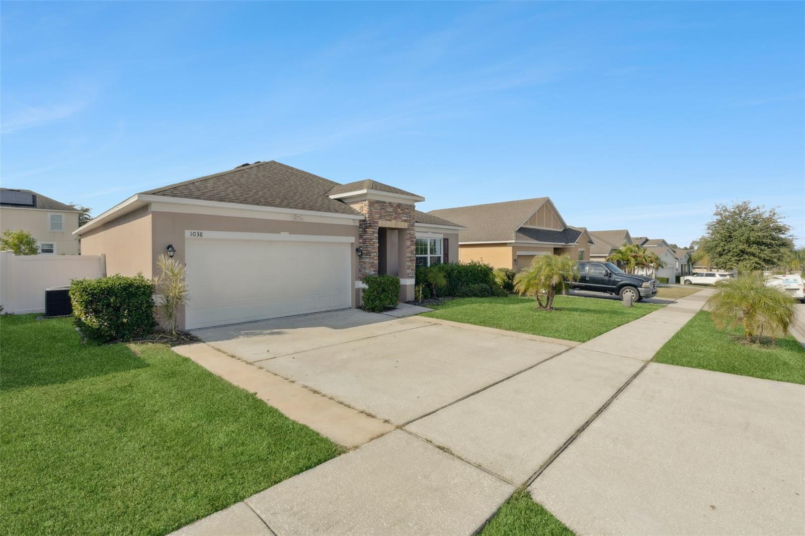 1038 SUFFRAGETTE Cir HAINES CITY, FL 33844