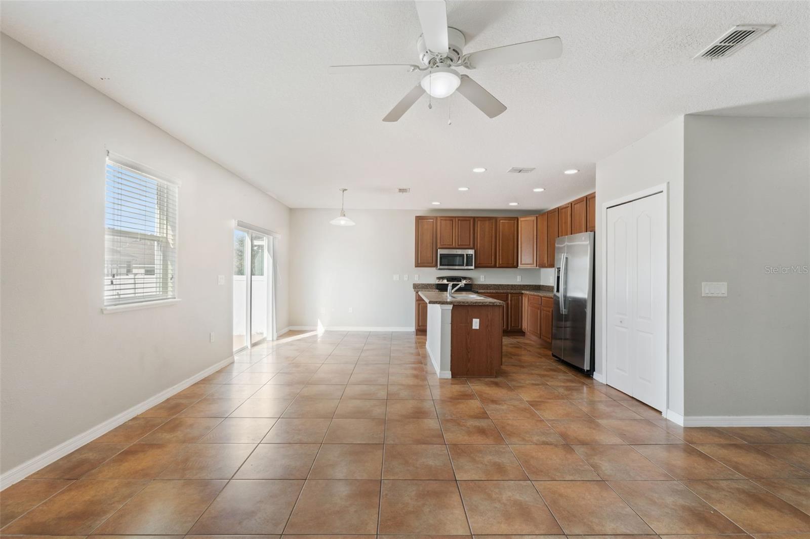 1038 SUFFRAGETTE Cir HAINES CITY, FL 33844