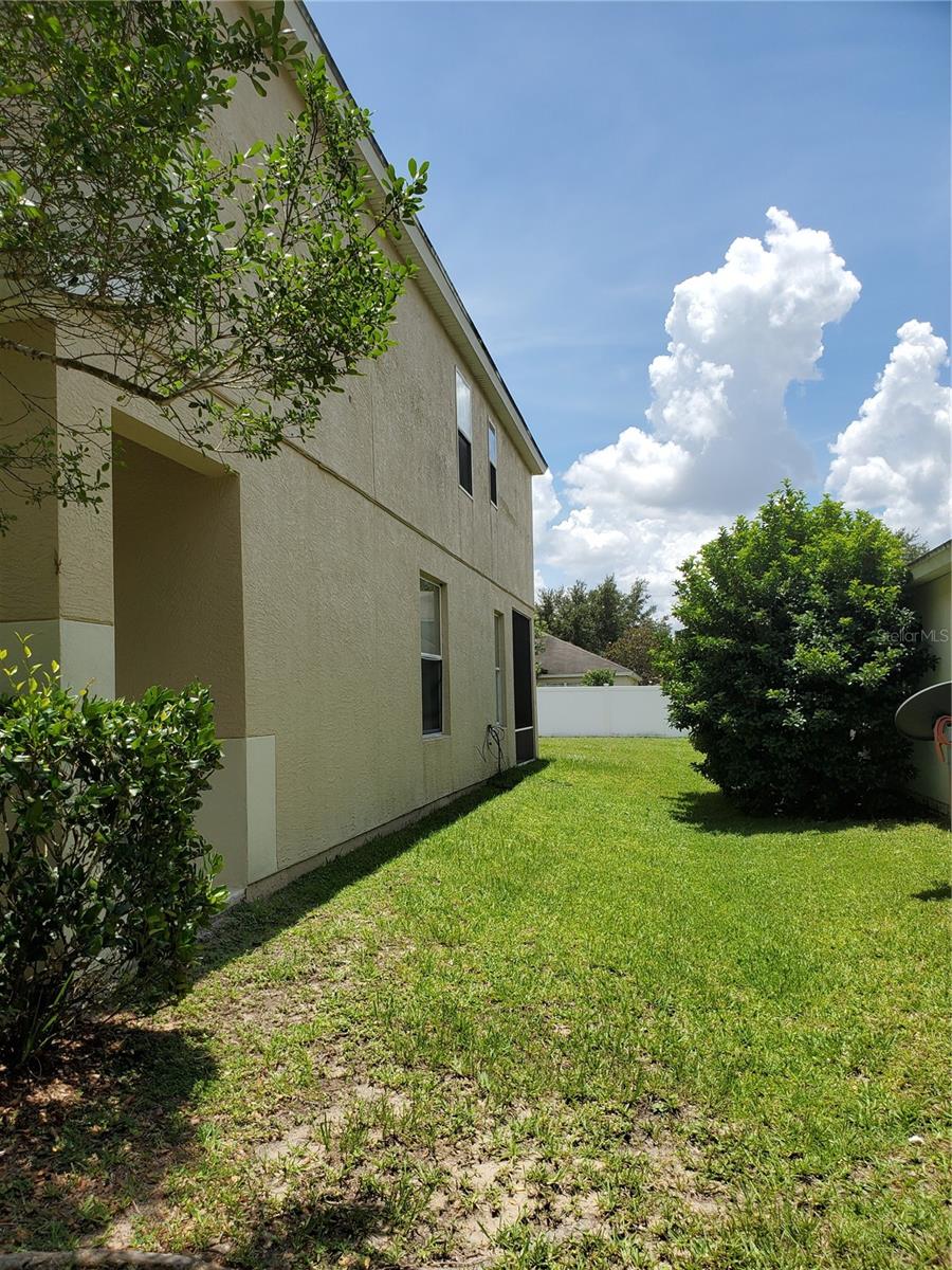 5584 SW 39TH St OCALA, FL 34474