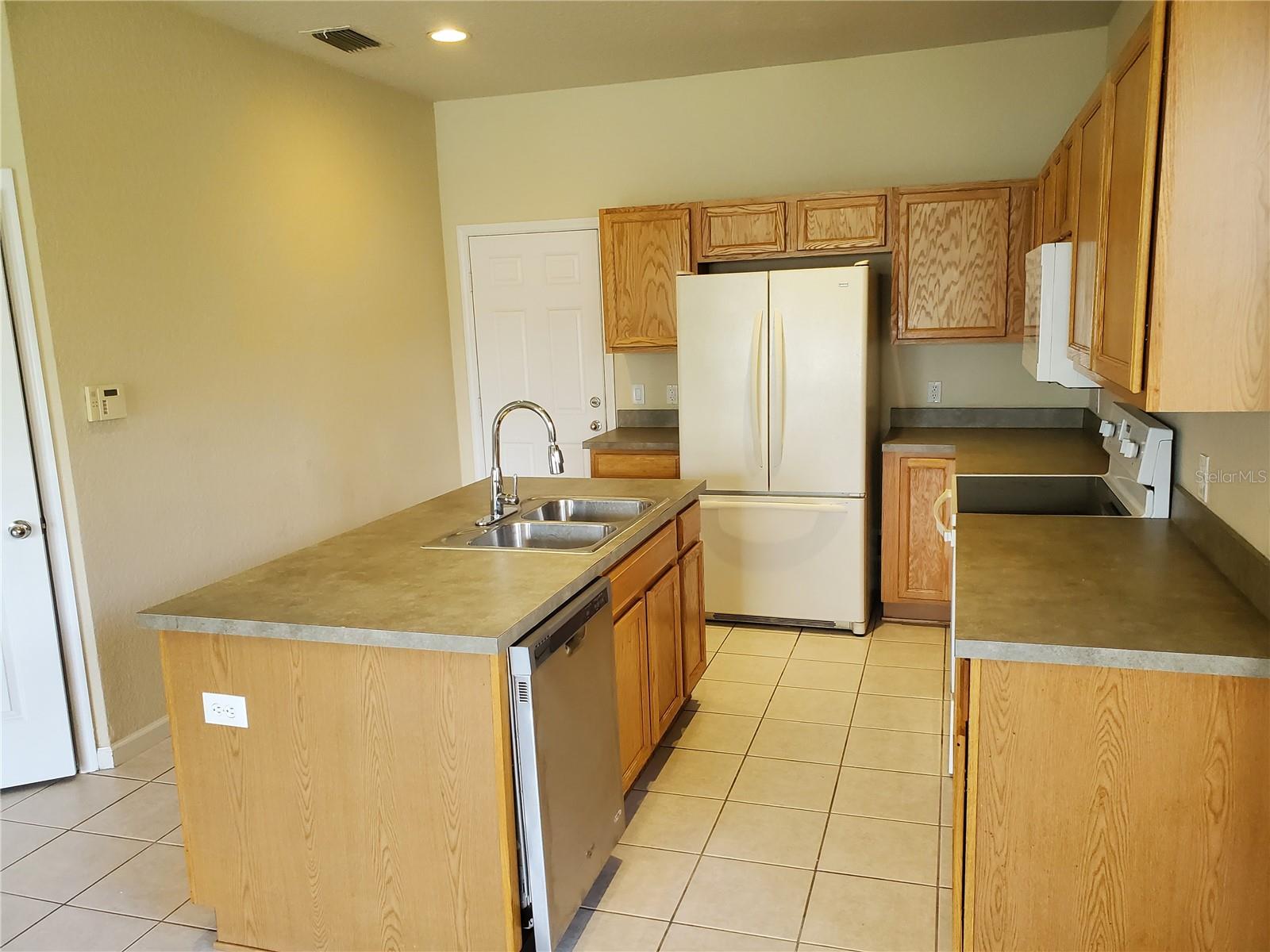 5584 SW 39TH St OCALA, FL 34474