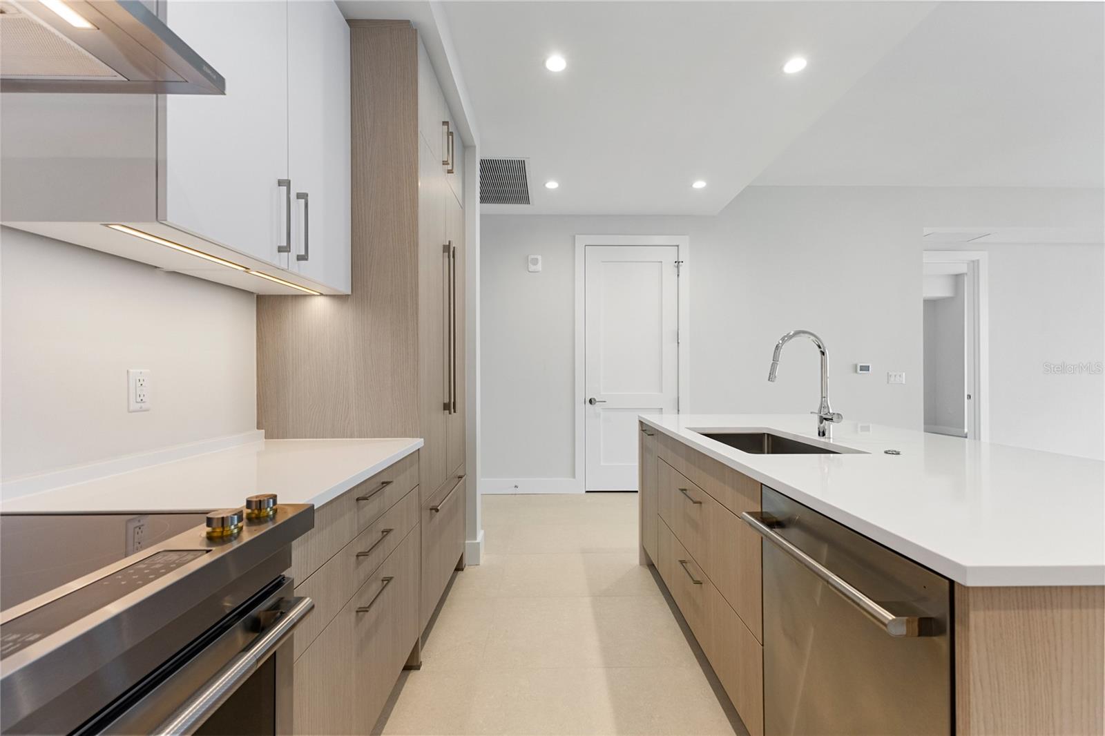 275 1ST Ave #1907 ST PETERSBURG, FL 33701