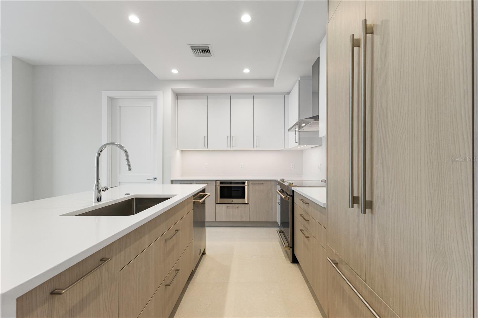 275 1ST Ave #1907 ST PETERSBURG, FL 33701