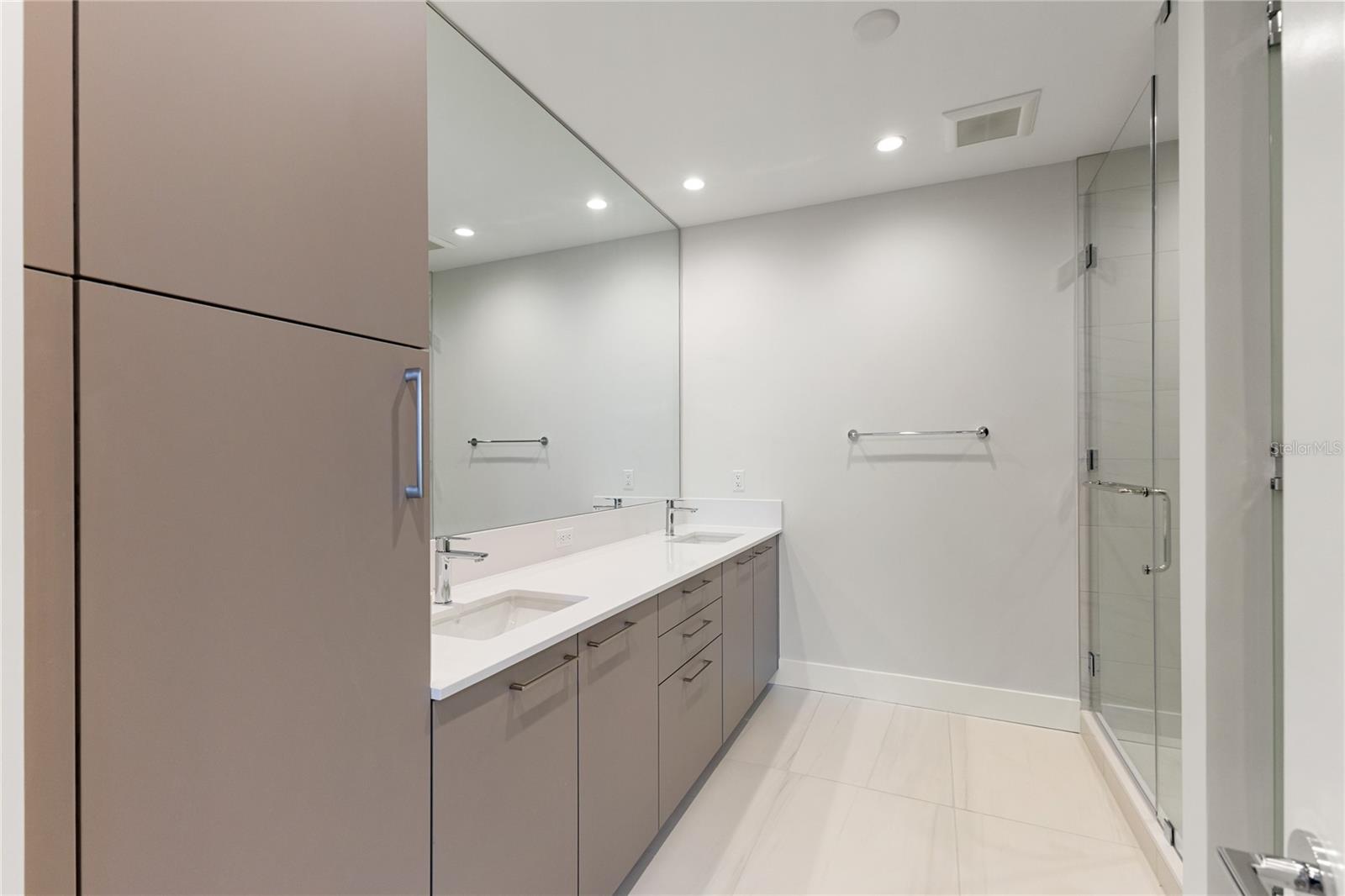 275 1ST Ave #1907 ST PETERSBURG, FL 33701