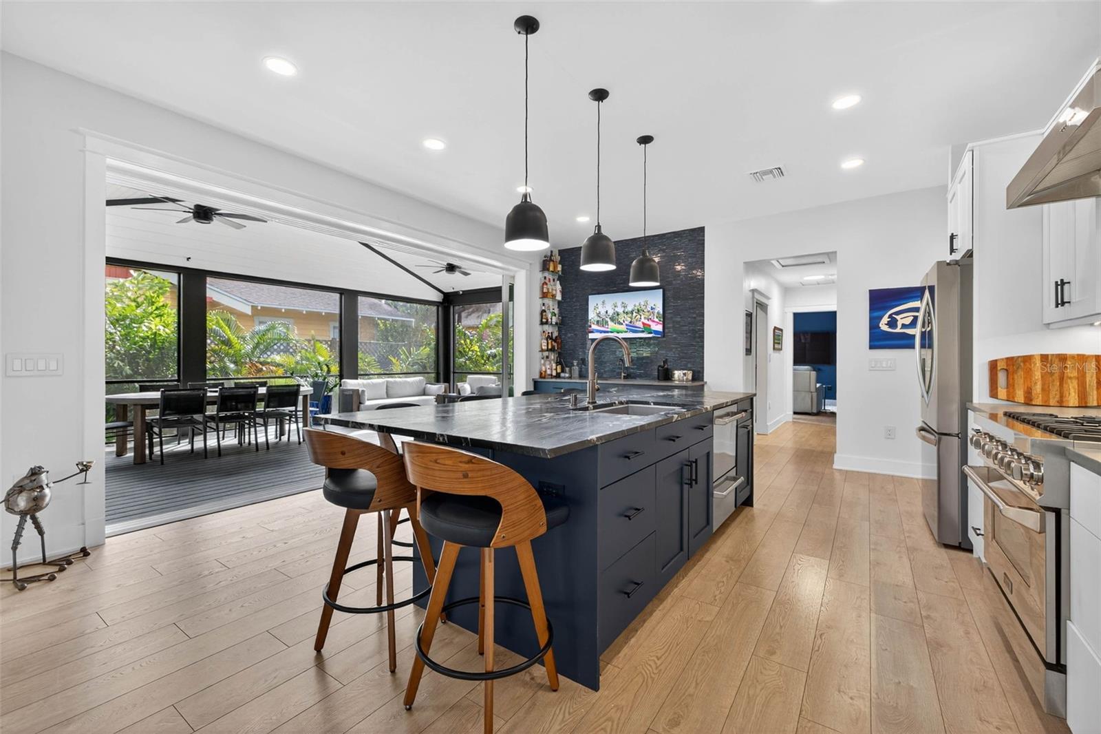 2822 BURLINGTON Ave ST PETERSBURG, FL 33713