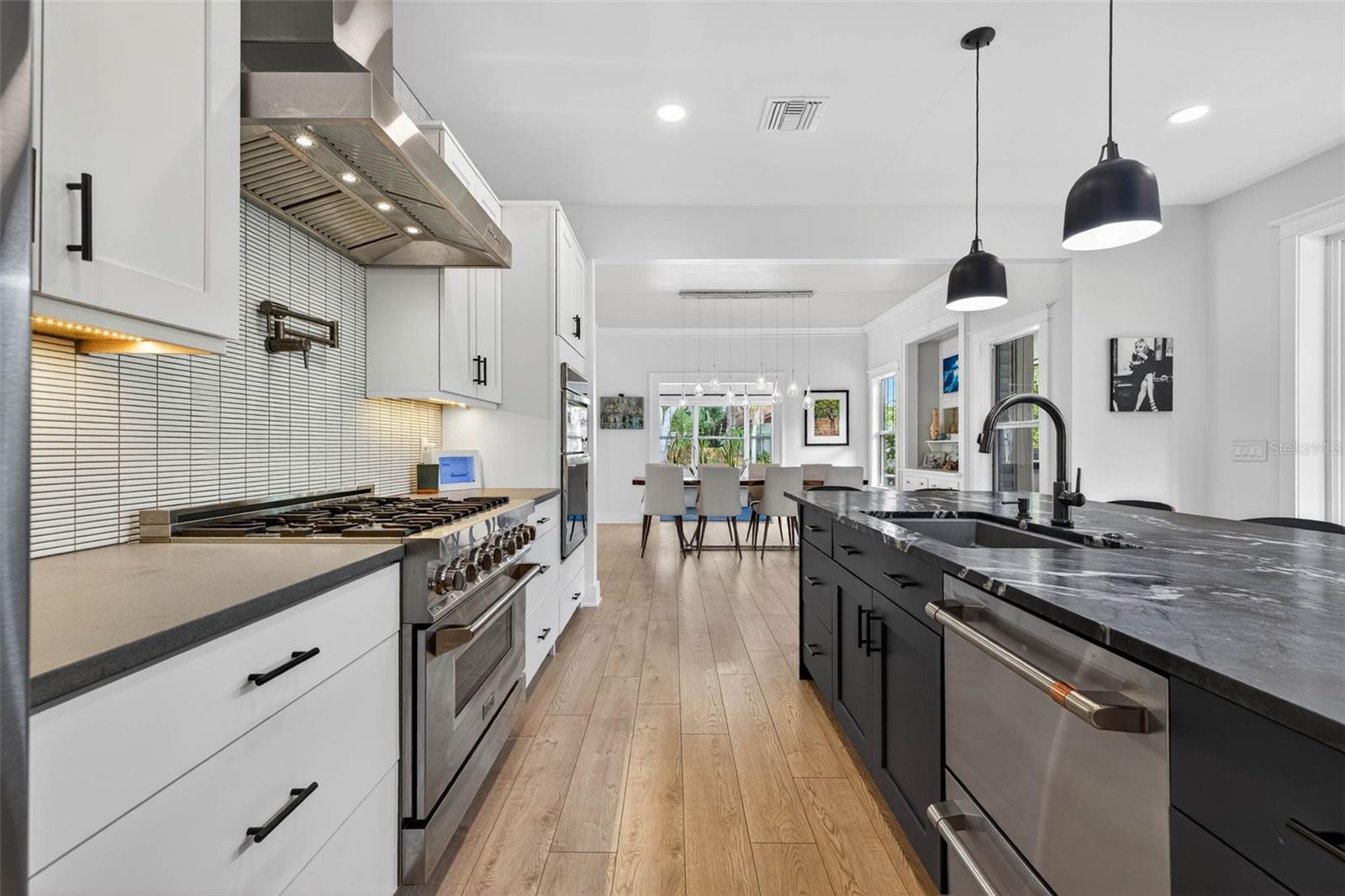 2822 BURLINGTON Ave ST PETERSBURG, FL 33713