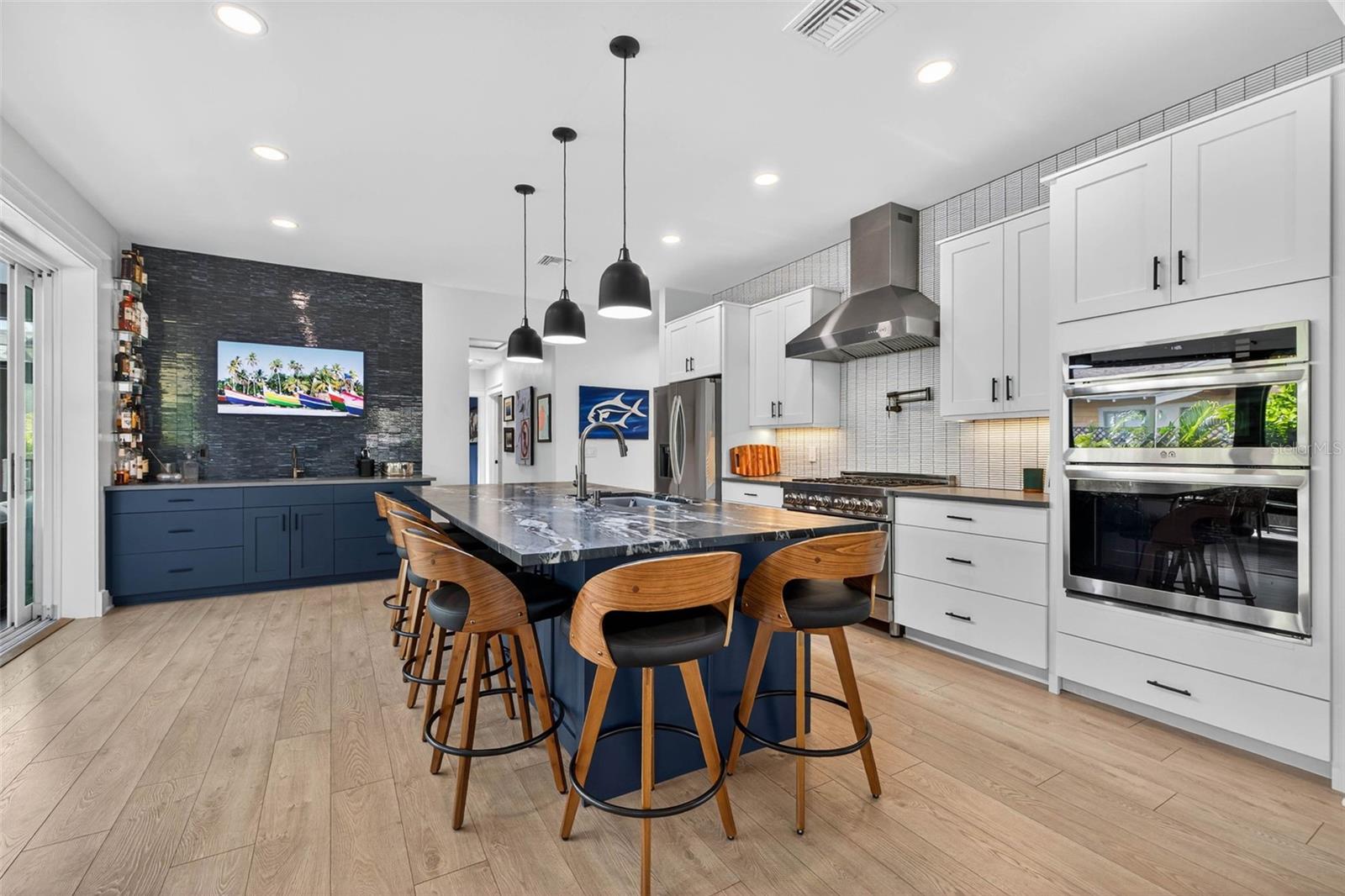 2822 BURLINGTON Ave ST PETERSBURG, FL 33713