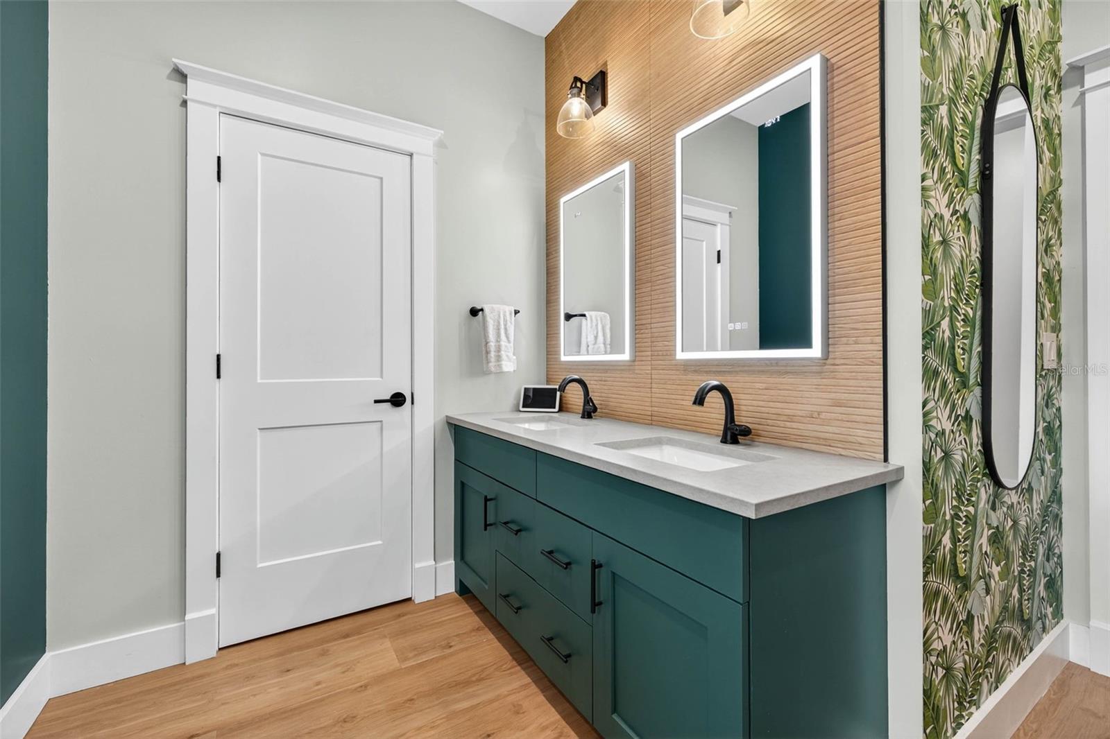 2822 BURLINGTON Ave ST PETERSBURG, FL 33713