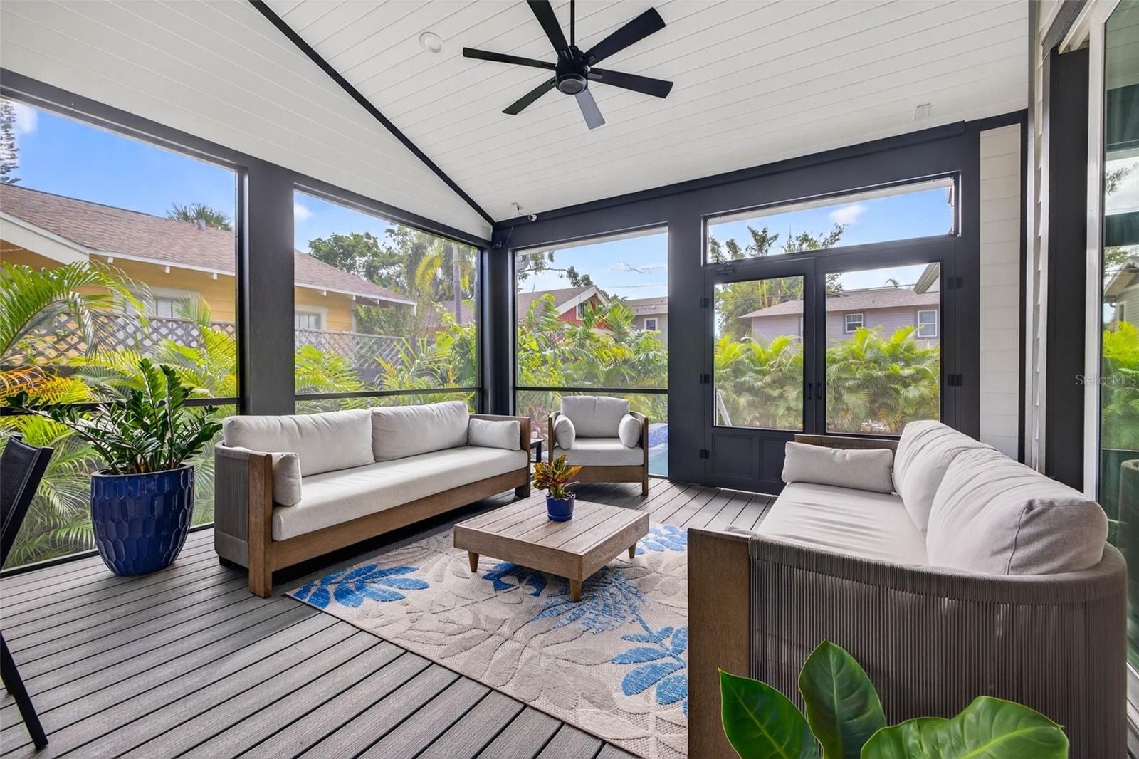 2822 BURLINGTON Ave ST PETERSBURG, FL 33713