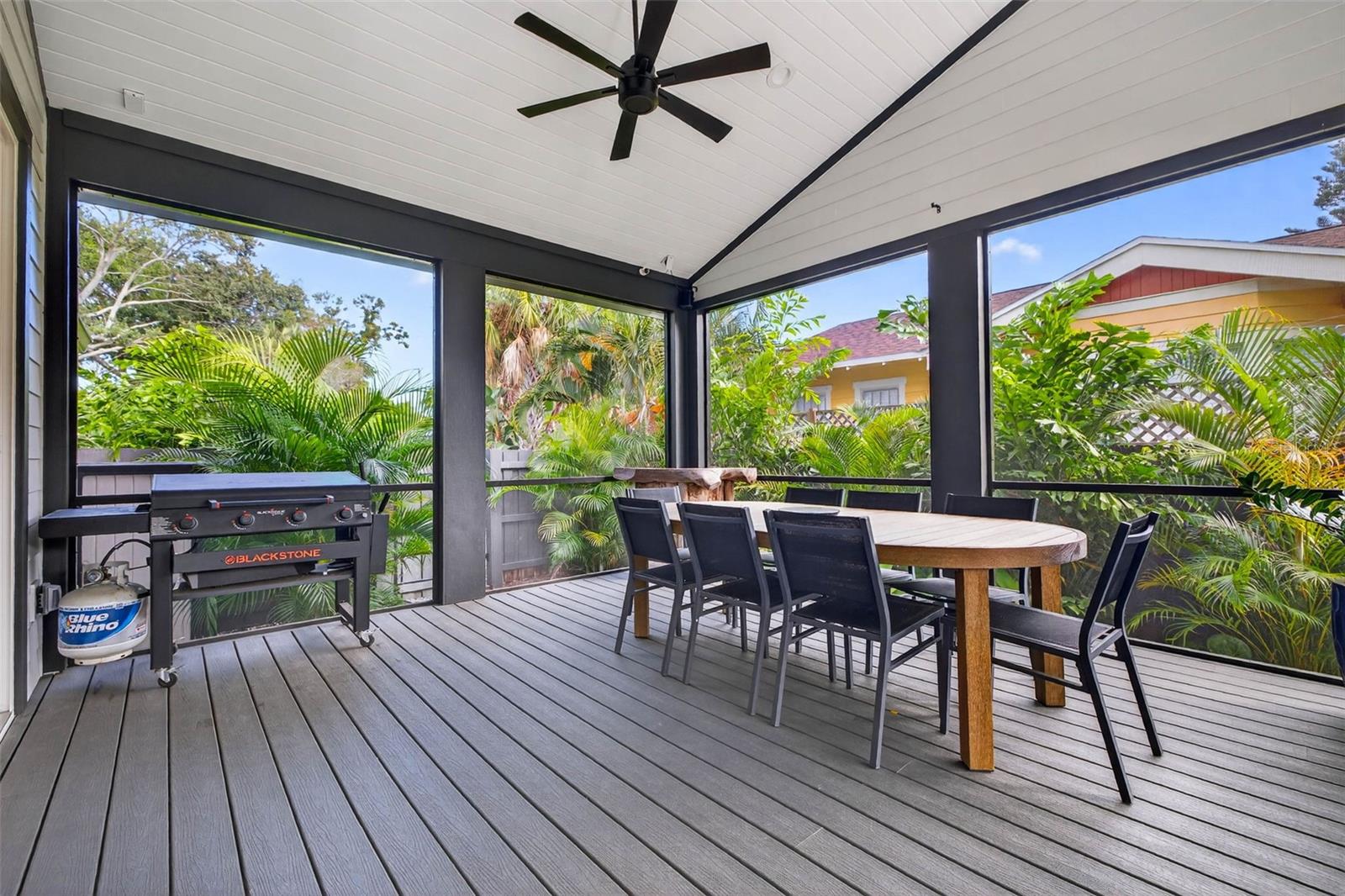 2822 BURLINGTON Ave ST PETERSBURG, FL 33713