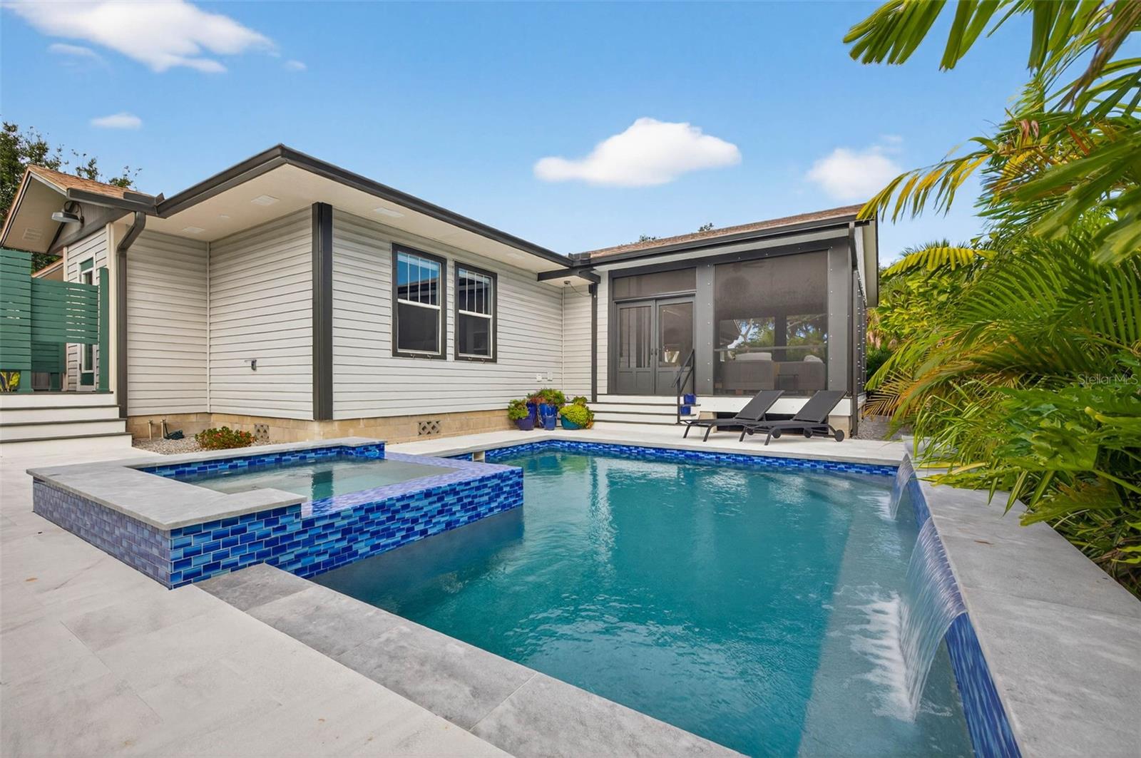 2822 BURLINGTON Ave ST PETERSBURG, FL 33713