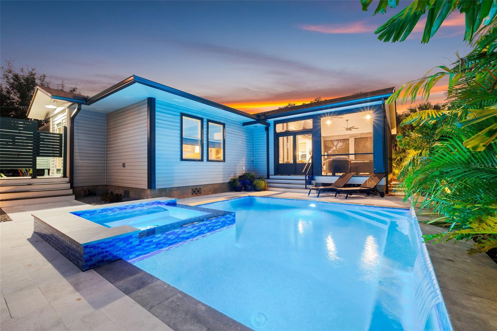 2822 BURLINGTON Ave ST PETERSBURG, FL 33713