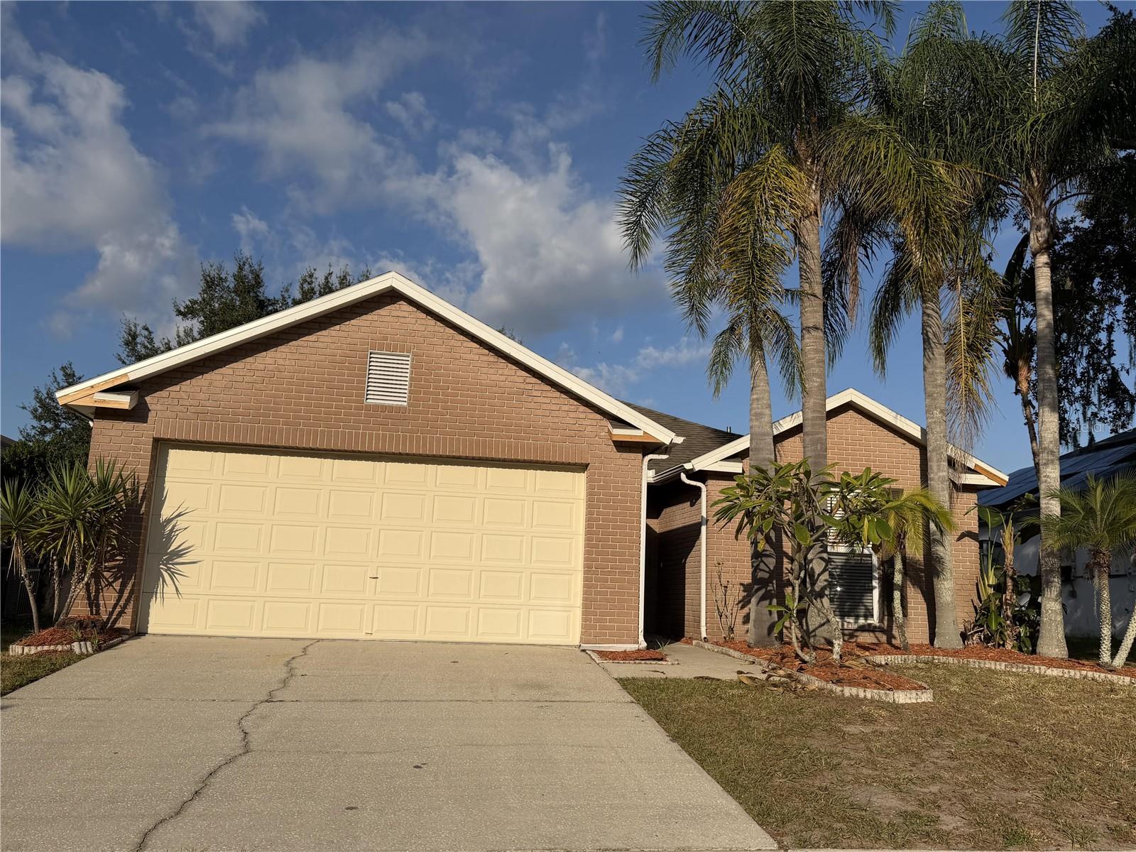 1921 TINKER Dr LUTZ, FL 33559