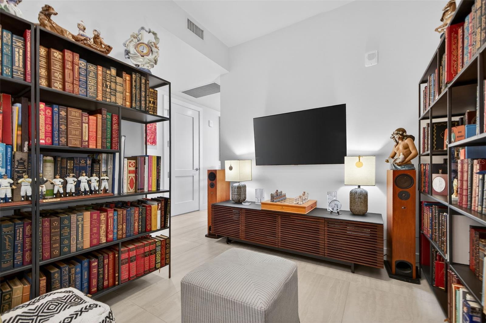 301 1ST St #1505 ST PETERSBURG, FL 33701