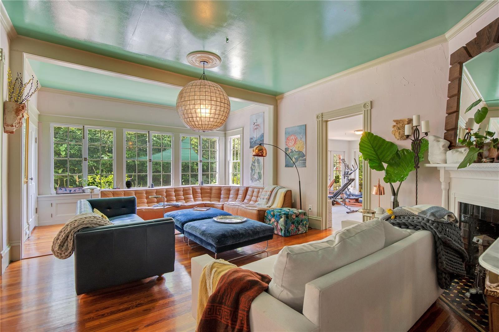 614 Lk Ave ORLANDO, FL 32801