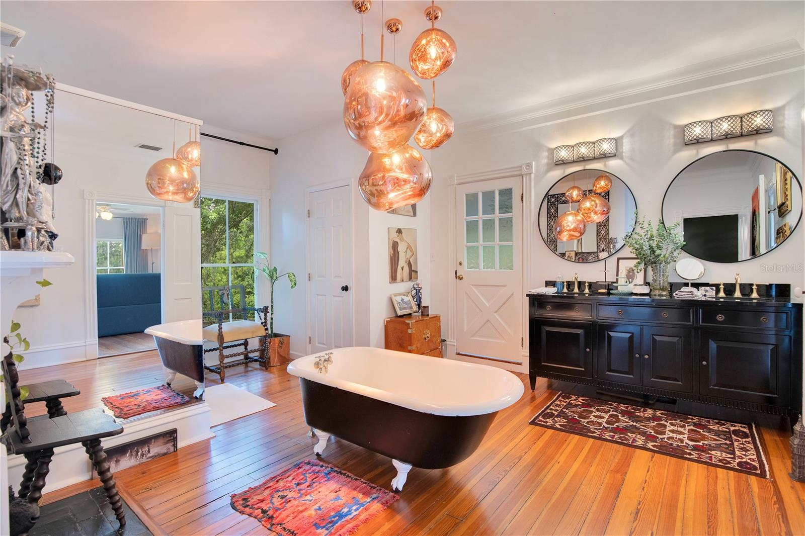 614 Lk Ave ORLANDO, FL 32801