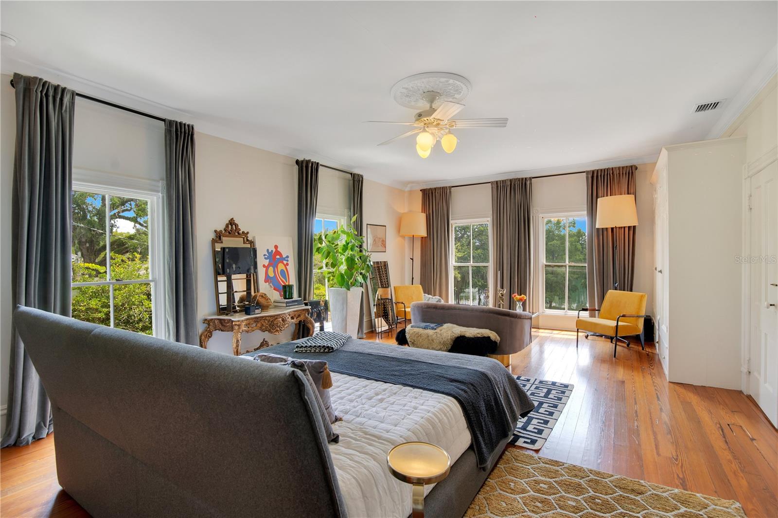 614 Lk Ave ORLANDO, FL 32801