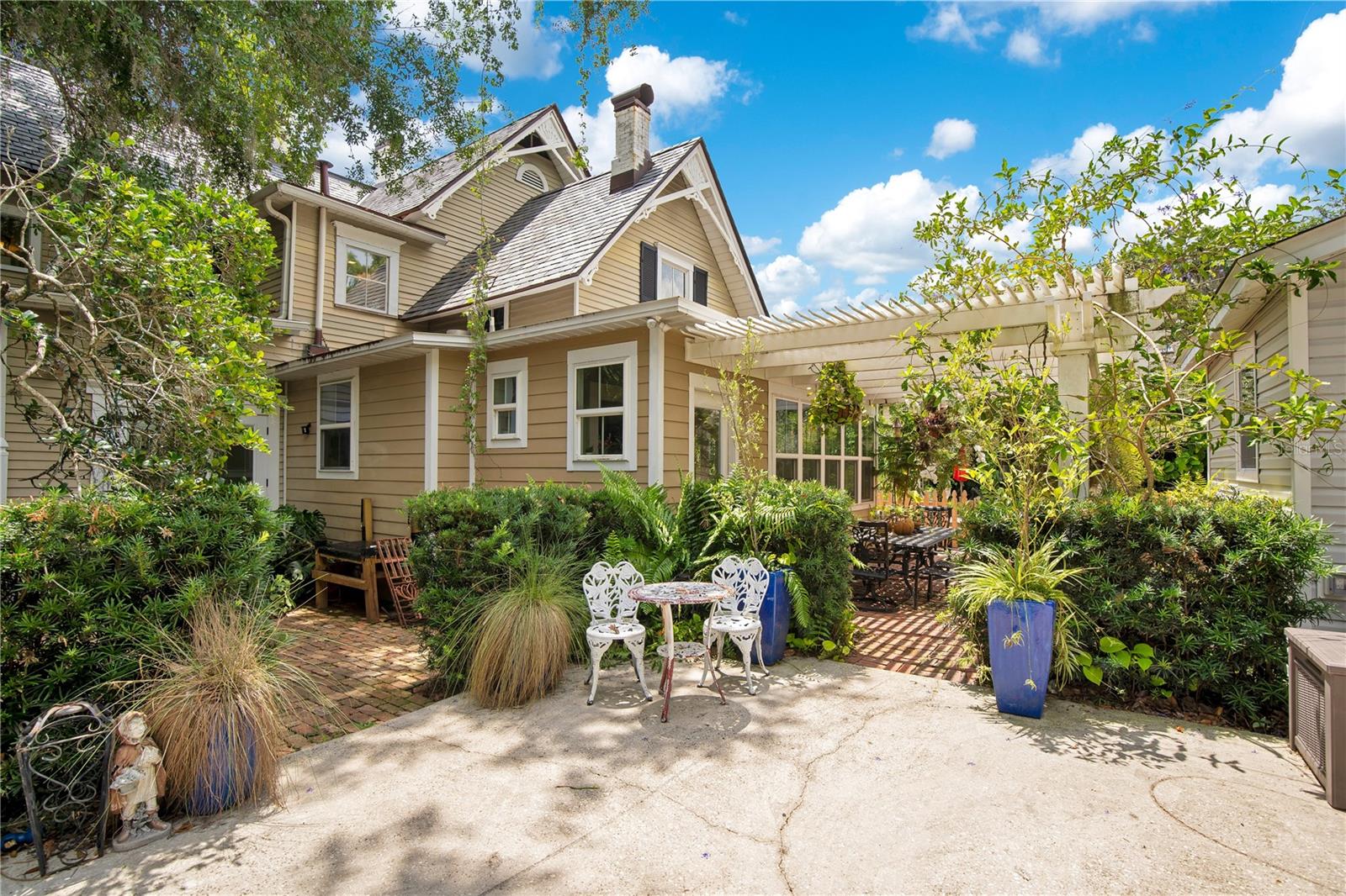 614 Lk Ave ORLANDO, FL 32801