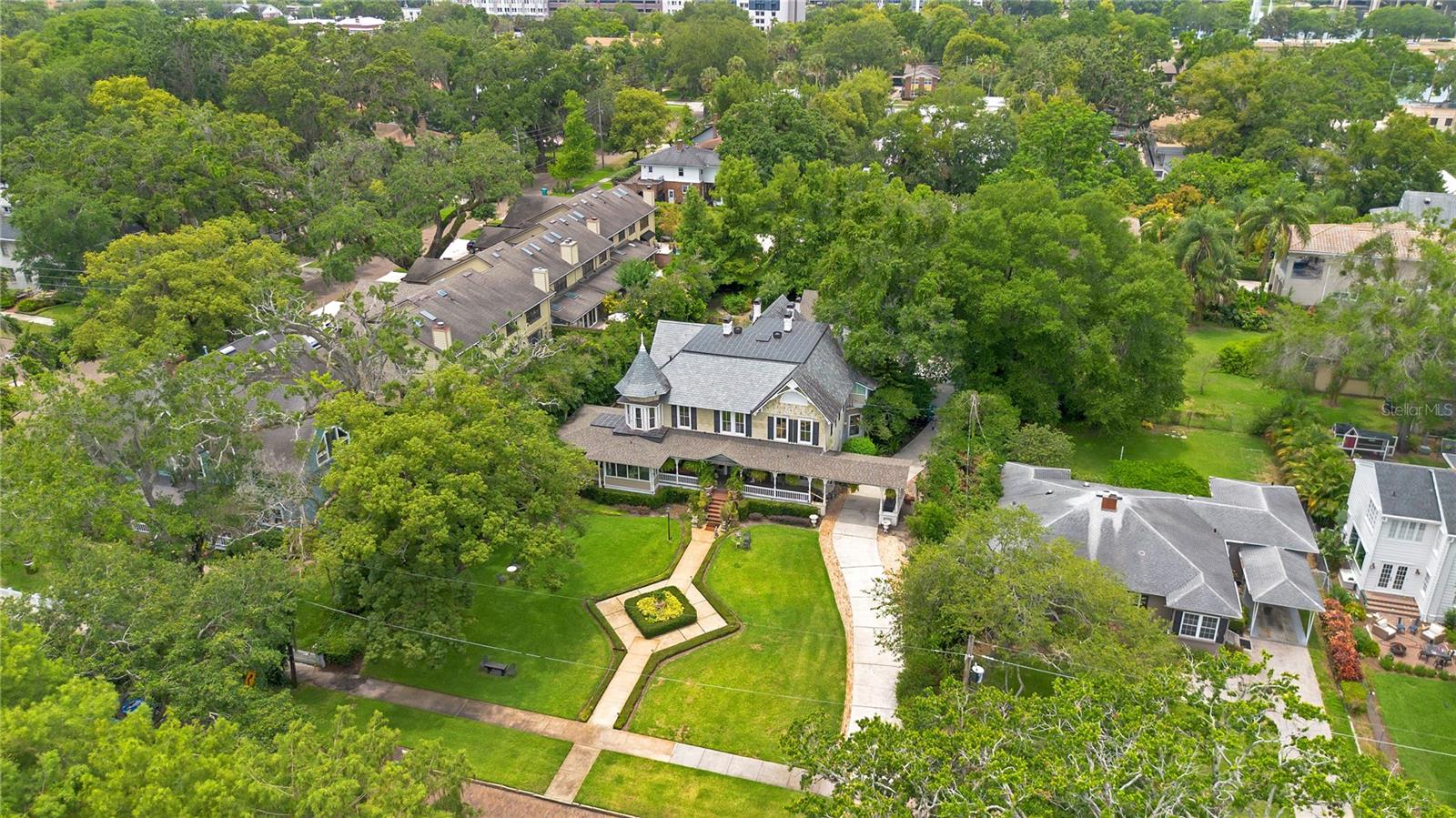 614 Lk Ave ORLANDO, FL 32801