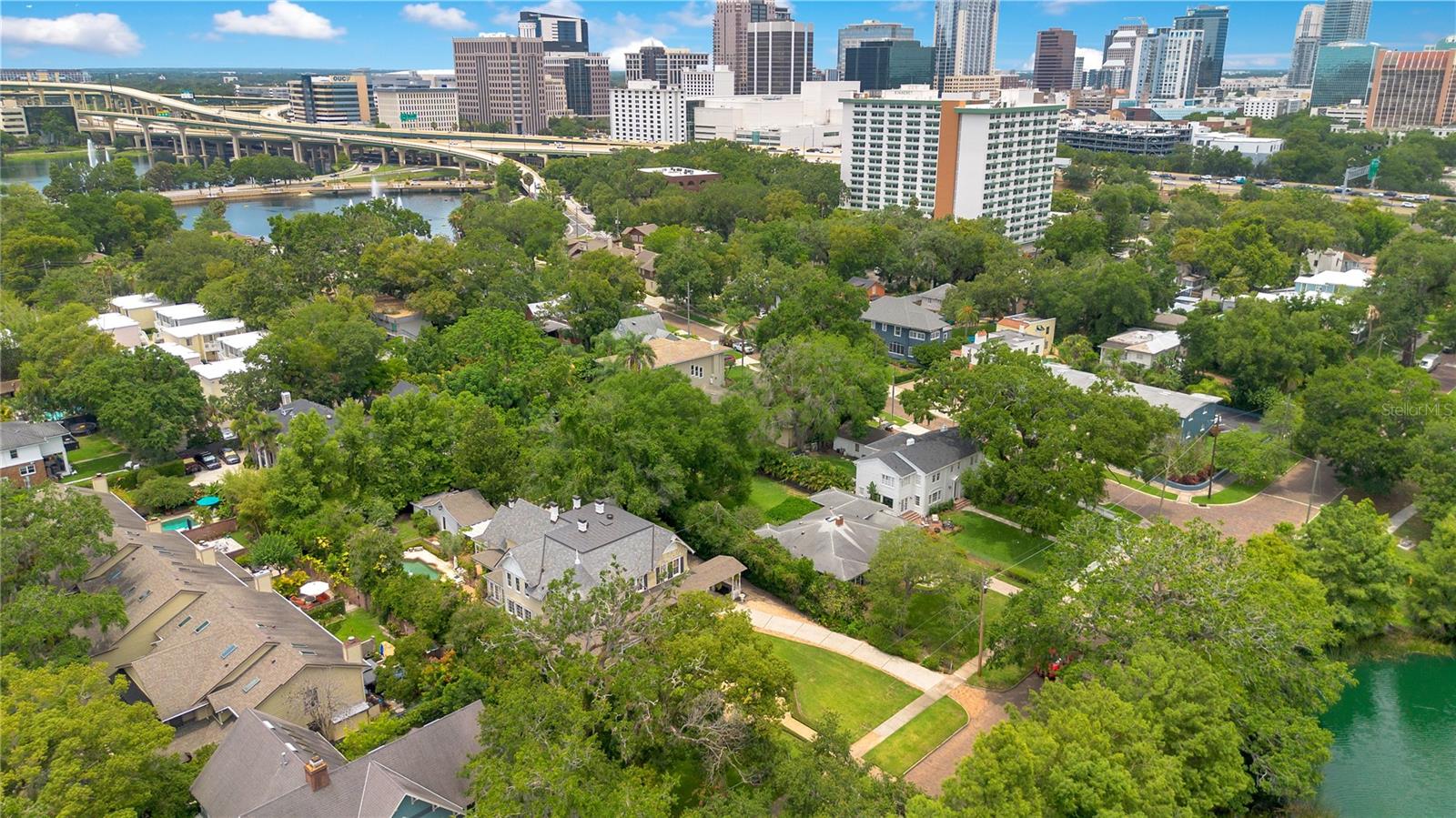 614 Lk Ave ORLANDO, FL 32801