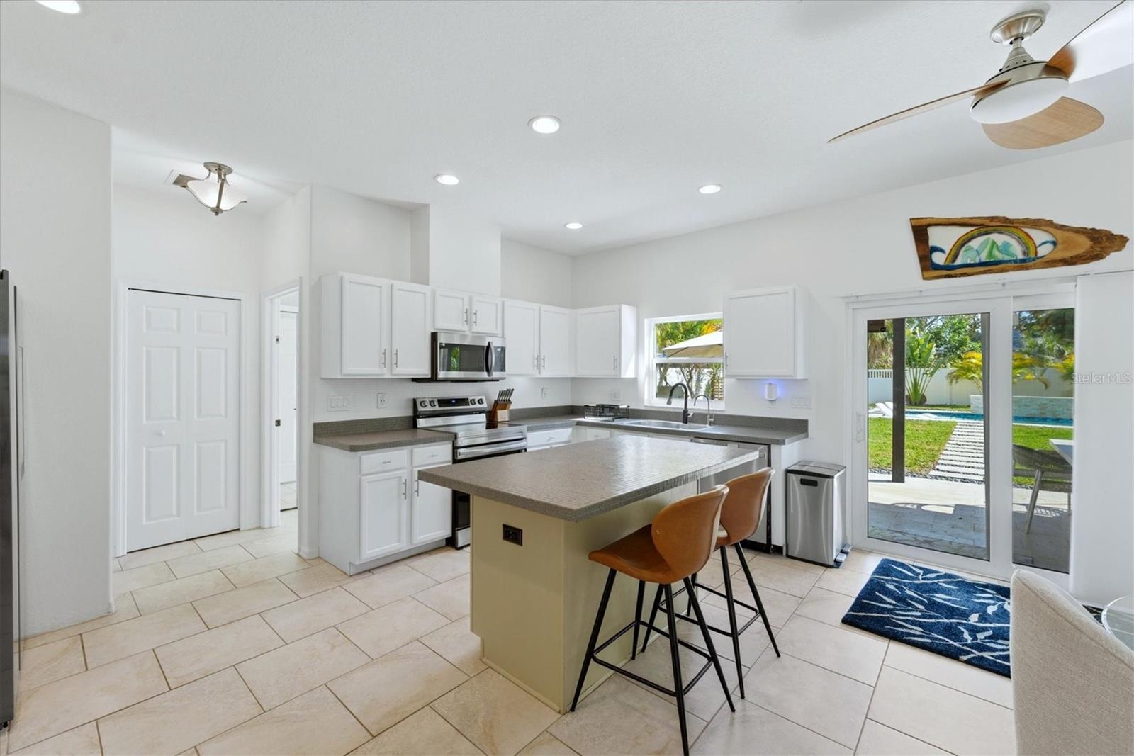 236 15TH Ave ST PETERSBURG, FL 33701