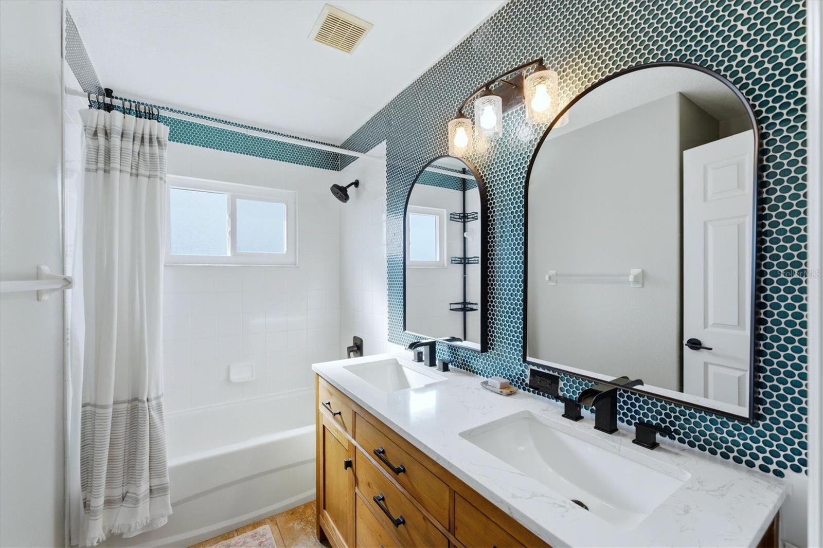 236 15TH Ave ST PETERSBURG, FL 33701