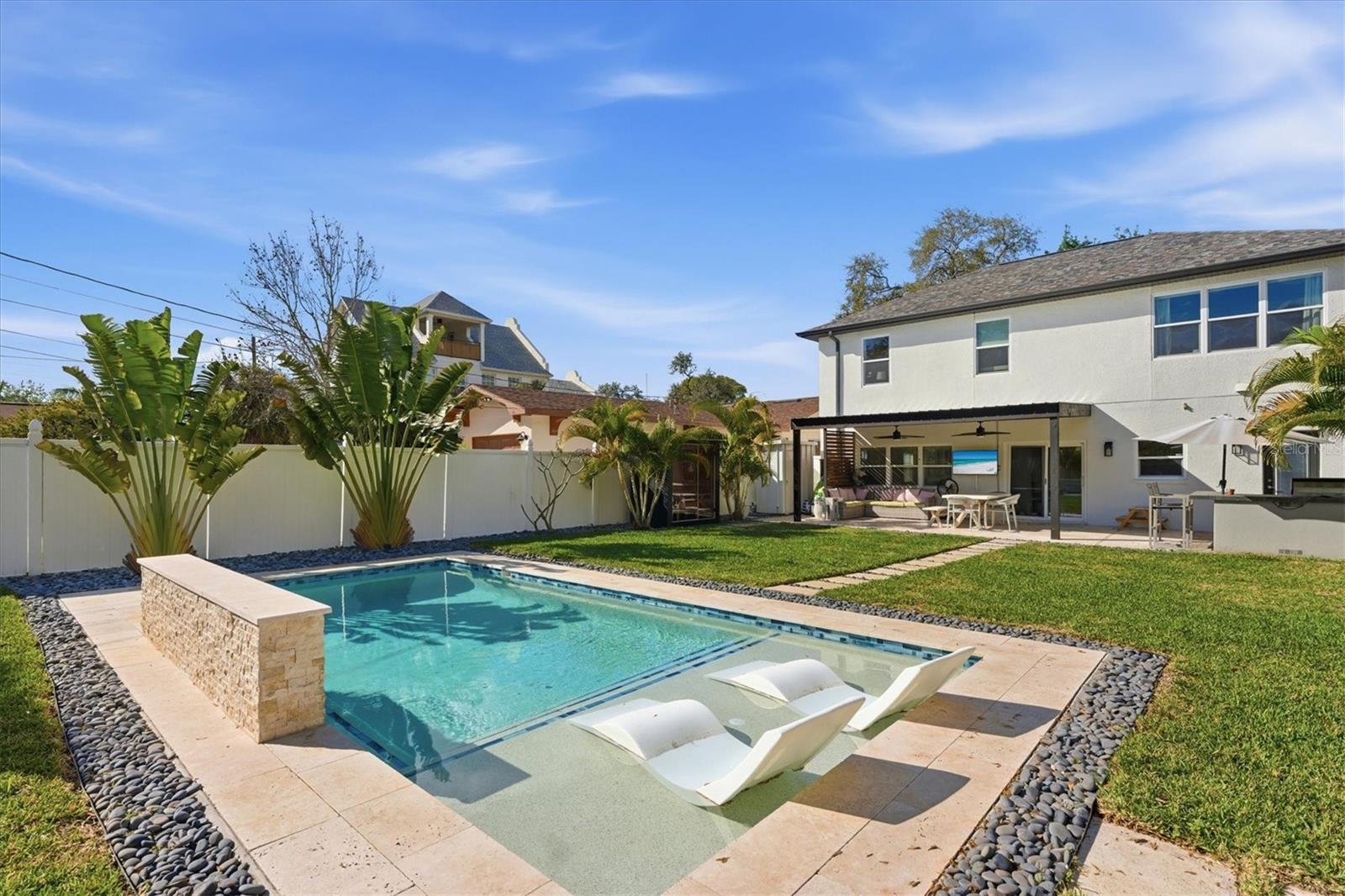 236 15TH Ave ST PETERSBURG, FL 33701