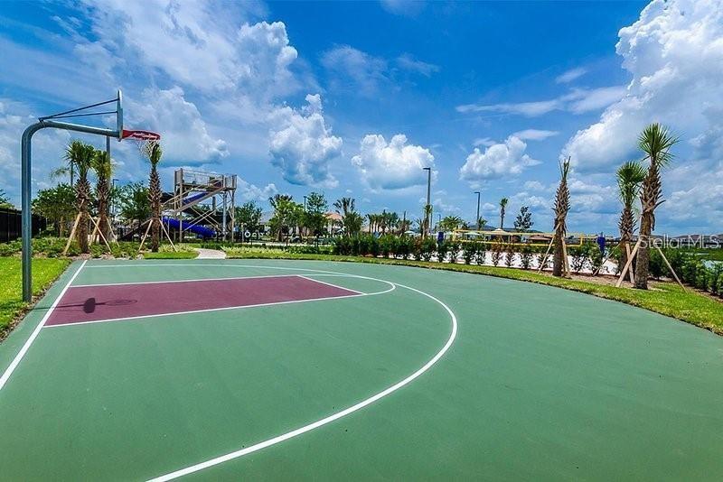 4838 ROMEO Cir KISSIMMEE, FL 34746