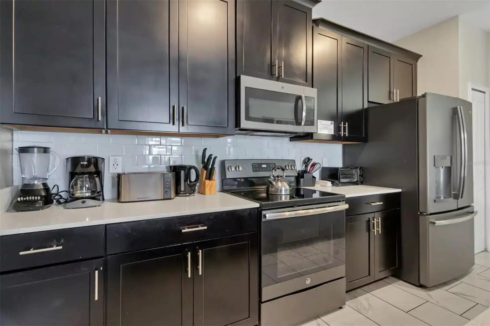 4838 ROMEO Cir KISSIMMEE, FL 34746