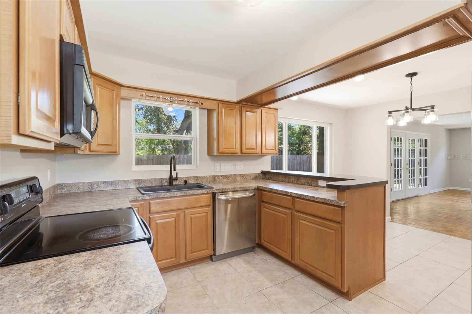 511 OXFORD Ct ORLANDO, FL 32803