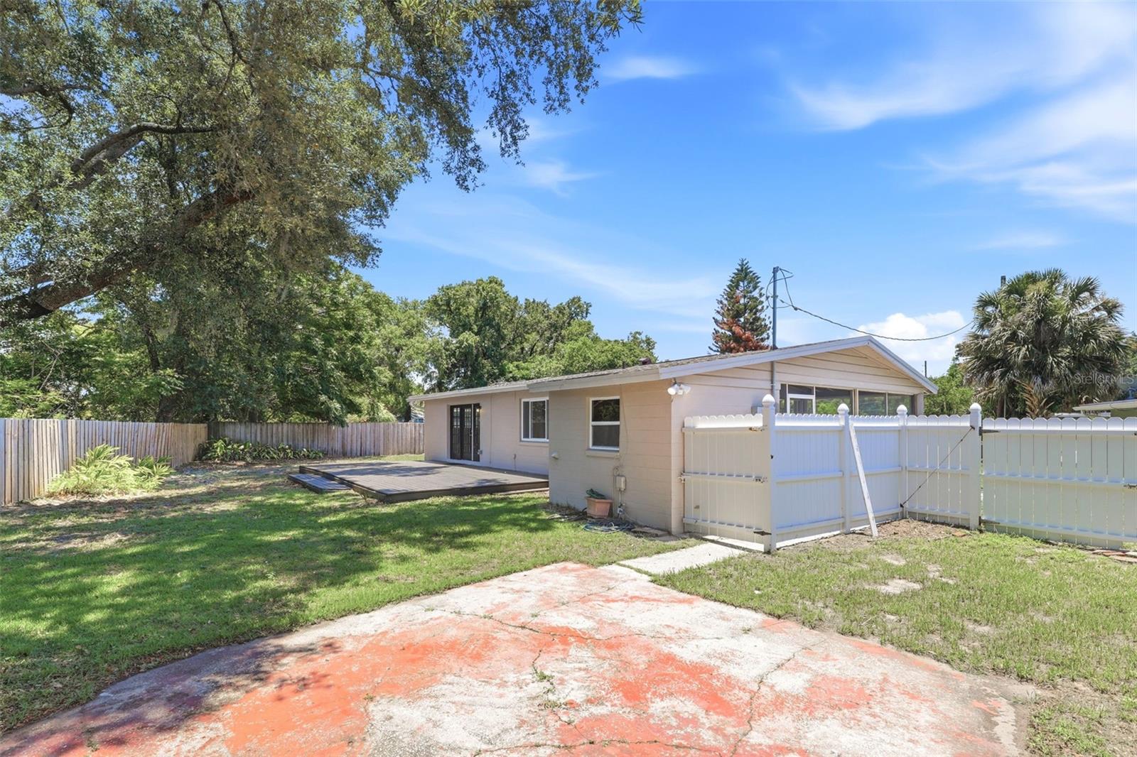 511 OXFORD Ct ORLANDO, FL 32803
