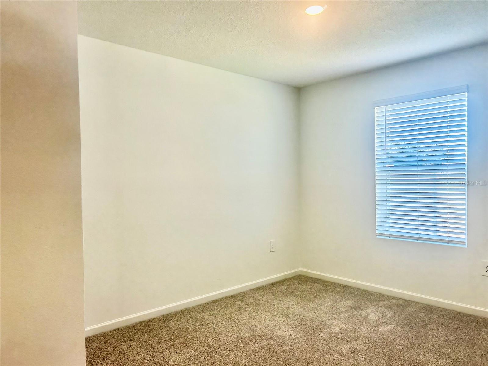 1112 NW 48th Ter OCALA, FL 34482